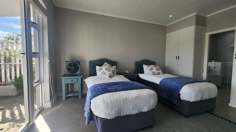 To Let 4 Bedroom Property for Rent in Pinnacle Point Golf Estate Western Cape